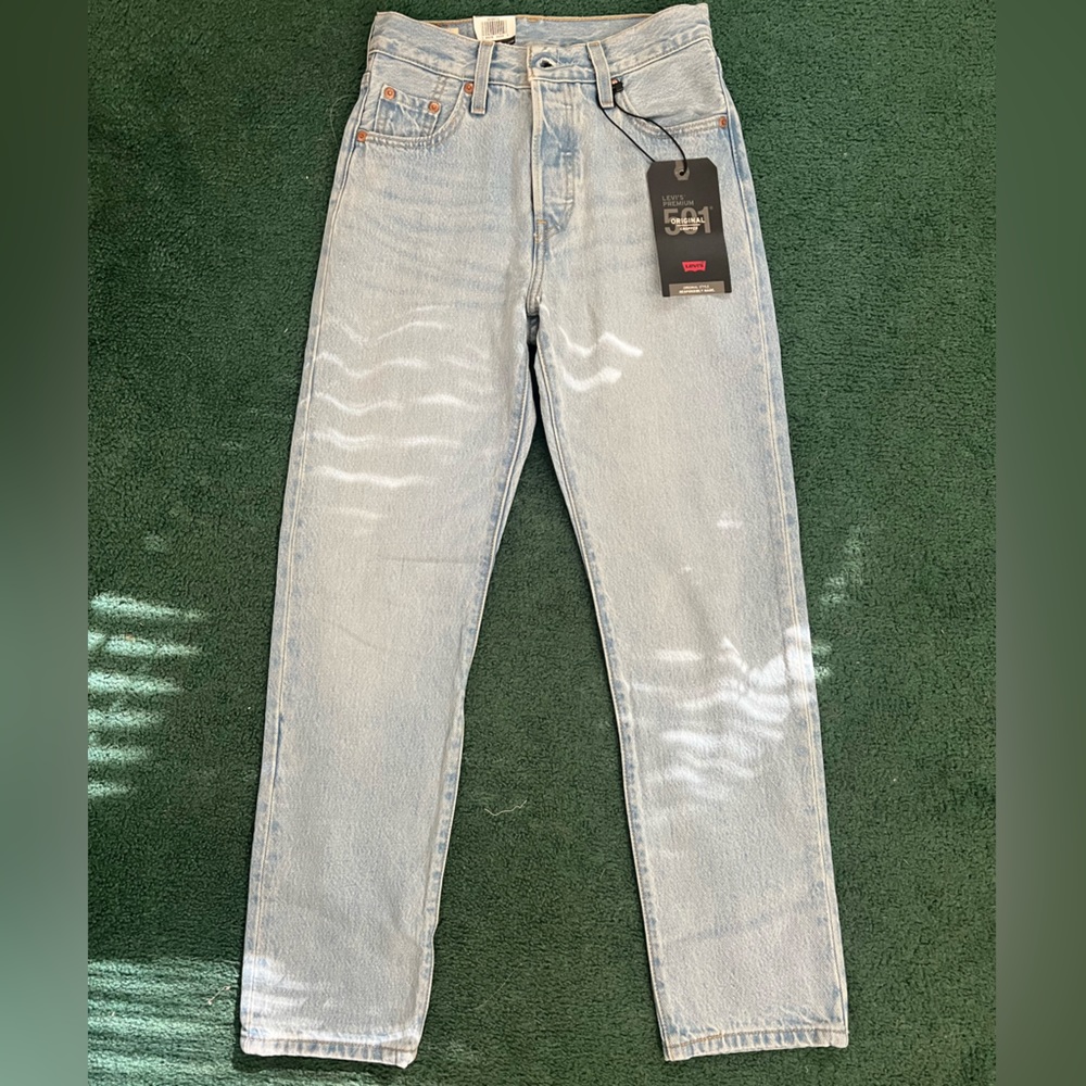 NWT Women’s Levi’s 501